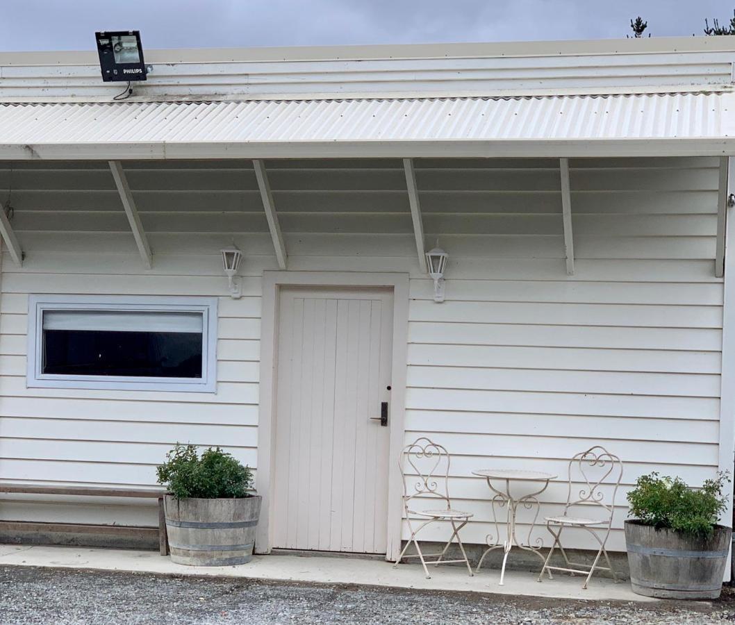 Benrose Farm Cottages Wellington Exterior photo